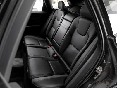 2022 Volvo XC60 Recharge Plug-In Hybrid T8 R-Design