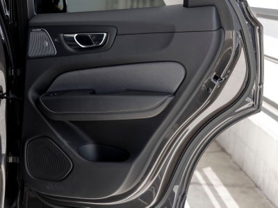 2022 Volvo XC60 Recharge Plug-In Hybrid T8 R-Design