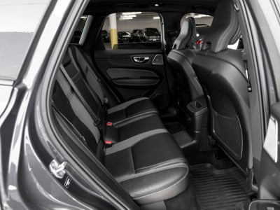 2022 Volvo XC60 Recharge Plug-In Hybrid T8 R-Design