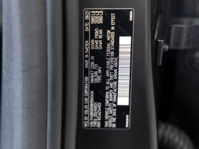 2022 Volvo XC60 Recharge Plug-In Hybrid T8 R-Design