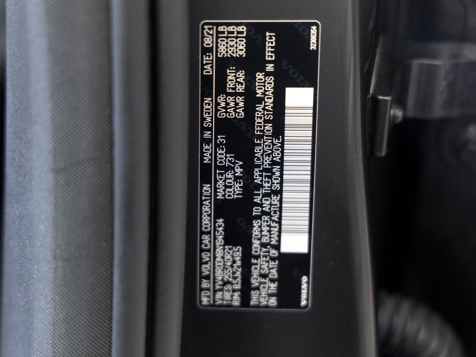 2022 Volvo XC60 Recharge Plug-In Hybrid T8 R-Design