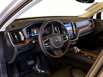 2023 Volvo XC60 Recharge Plug-In Hybrid Ultimate