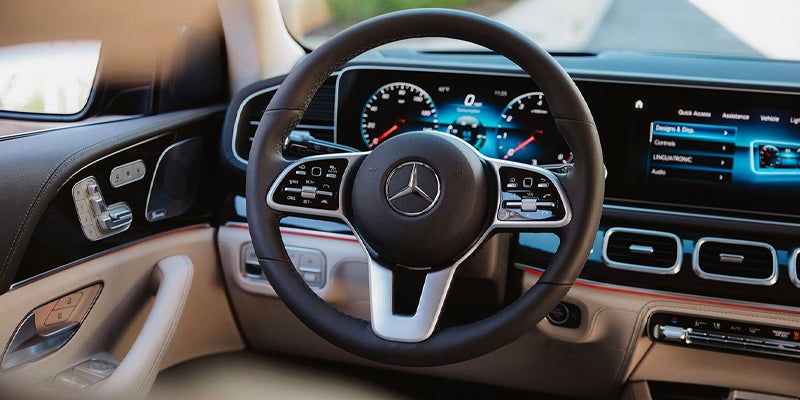 mercedes-benz gle front dash view