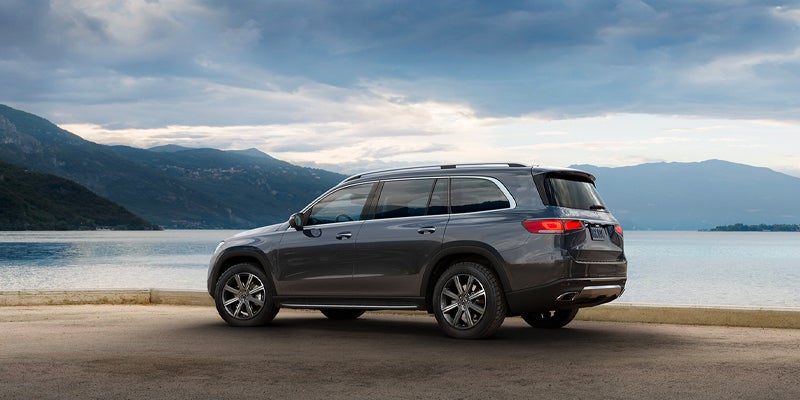 mercedes-benz gls driver side view