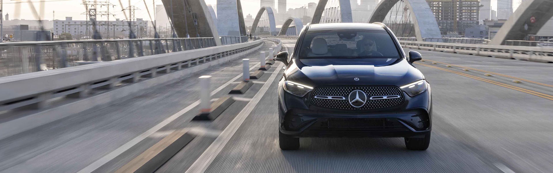 mercedes-benz glc front view img