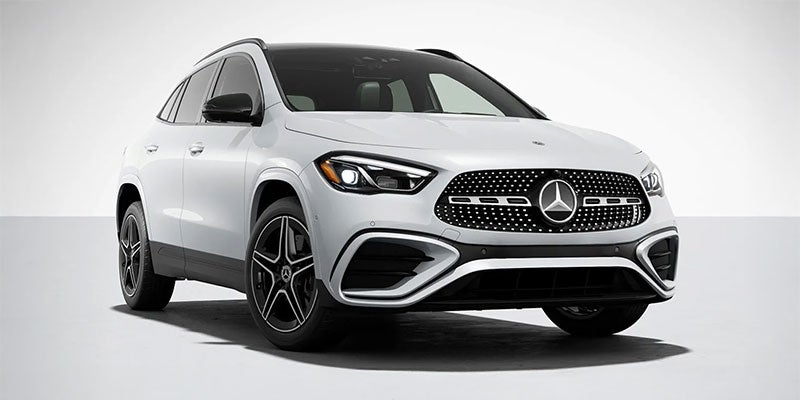 mercedes-benz gla front quarter passenger side view